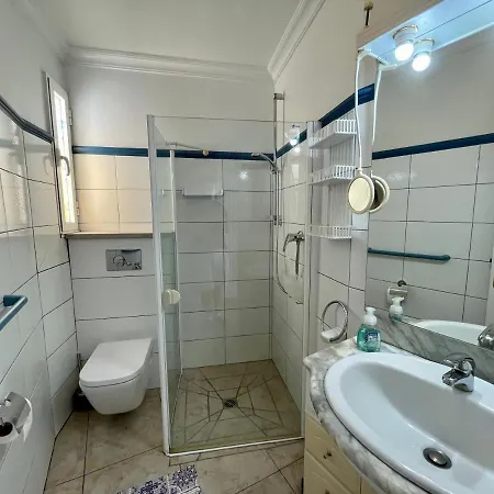 Direct At The - アパート *